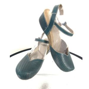 L'Artiste Spring Step Lizzie Perforated Mary Janes